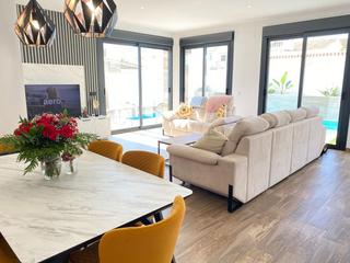 Chalet à Calle de peru. Villa en villamartin de 3 dormitorios 2 baños en orihuela costa