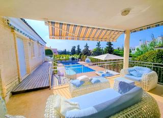 Chalet  Calle calle de las mimosas, 14. Villa de 5 dormitorios con piscina en la mata torrevieja alicant