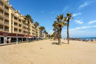 Apartament a Calle mayor-mata 6. Apartamento de 2 dormitorios  en primera linea de la playa la ma