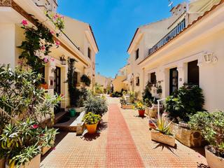Appartement à Calle costa azahar. Apartamento de 2 dormitorios 1 baño  en ciudad quesada alicante