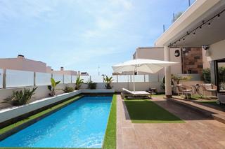 Chalet à Calle nalón. Chalet independiente en villamartín  orihuela costa   pau 26