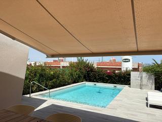 Chalet in Calle callosa. En algorfa tu villa de ensueño en la finca golf resort!