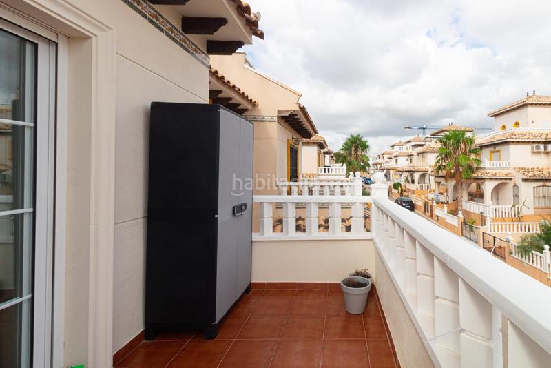 Foto 4df31507-f9ed-4fea-a5ff-8d229437284a. Casa en calle atalaya adosado de 2 dormitorios 2 baños en lomas de cabo roig te espera! costa en Orihuela