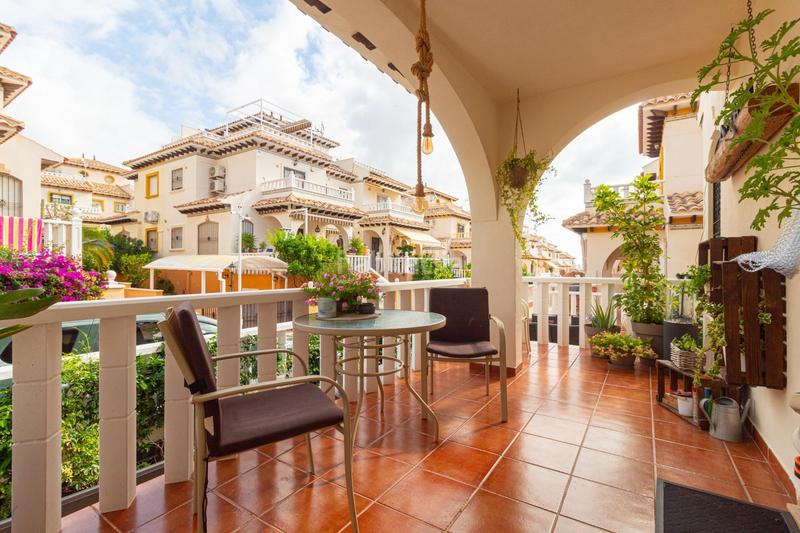 Foto aa355c39-4090-4f6f-bacd-5f2a3fcb5ed5. Casa en calle atalaya adosado de 2 dormitorios 2 baños en lomas de cabo roig te espera! costa en Orihuela