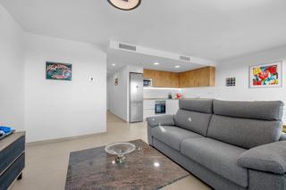 Appartement à Calle mar gruesa. Apartamento de 2 dormitorios y 2 baños con vistas al mar en punt
