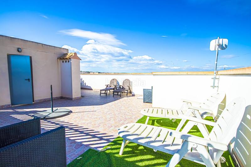 Foto 6b5f93db-cc9b-41e6-badb-0c9aa2ad1e2f. Ático en polígono j-1 p flamenca norte 95 ático con gran terraza y solarium de 2 dormitorios en Playa Flamenca costa en Orihuela