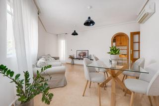 Apartament  Calle duque cubas 2. Apartamento de 3 dormitorios y 2 baños en jacarillalicante