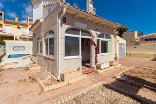 Chalet  Calle castores. Oportunidad única villa independiente de 3 dormitorios 2 baños e