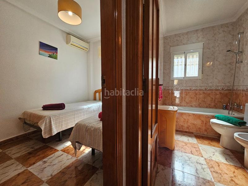 Foto 618ddaad-78ed-499b-8c28-1e42cbc00ce7. Chalet in calle comino in Villamartín-Las Filipinas Orihuela