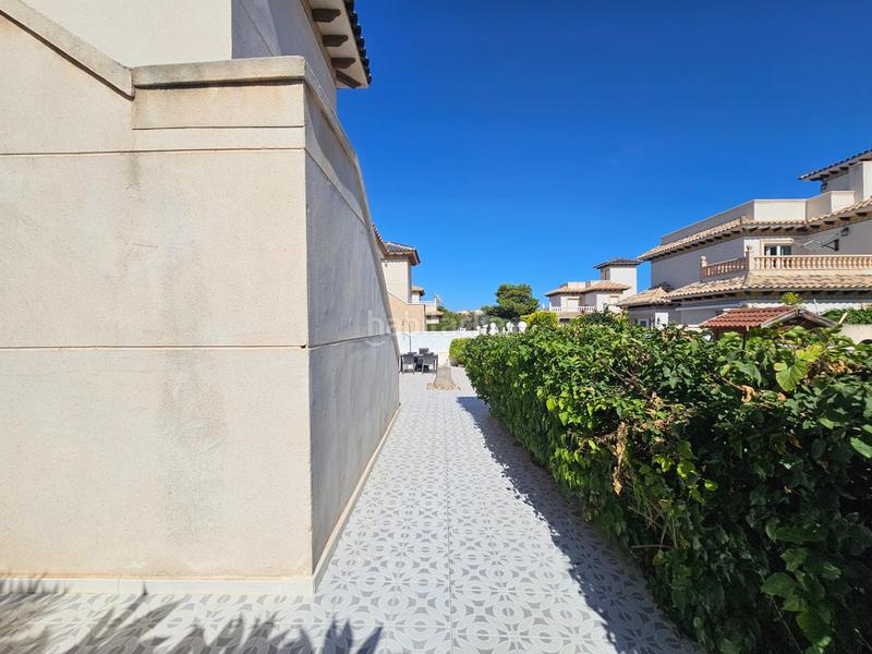 Foto e0c5fee9-1503-4a50-9bac-b2376dd333bc. Chalet in calle comino in Villamartín-Las Filipinas Orihuela