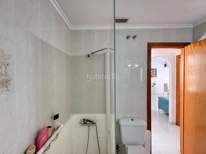 Foto b542f9b1-9177-43c4-b2f2-94842d96992e. Attique dans avenida de las habaneras dans Avenida Habaneras - Curva de Palangre Torrevieja