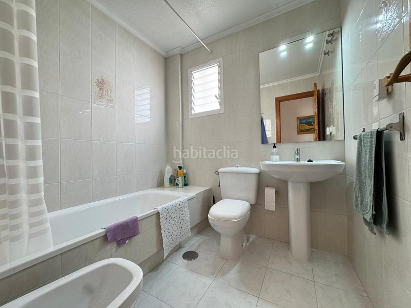 Foto d9dbd250-49ad-4be1-b662-53ae9e14aed0. Attique dans avenida de las habaneras dans Avenida Habaneras - Curva de Palangre Torrevieja