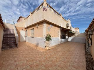 Casa en Residencial aquapark. Bungalow en esquina con gran terraza y solárium  ideal para vaca