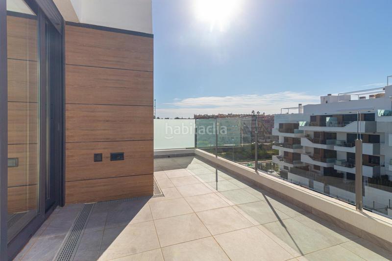 Foto 2a59fb3d-78a6-47b8-8e74-bca24d3a2475. Àtic a calle nicaragua a Villamartín-Las Filipinas Orihuela