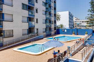 Studio à Avenida avenida del doctor mariano ruiz cánovas 8. Se vende estudio en primera linea de la playa en torrevieja alic