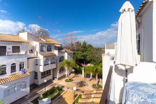 Attique à Calle urbano arregui. Apartamento de 1 dormitorio 1 baño en torrevieja cerca del mar