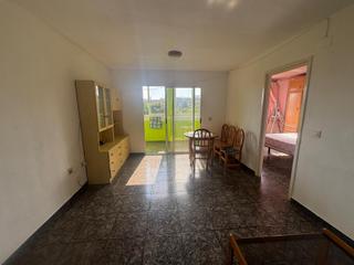 Apartamento en El Acequión. Apartamento de 3 dormitorios y 1 baño en torrevieja