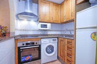 Alquiler Apartamento  Calle corbeta 5. Se alquila apartamento de 1 dormitorio y 1 baño en torrevieja