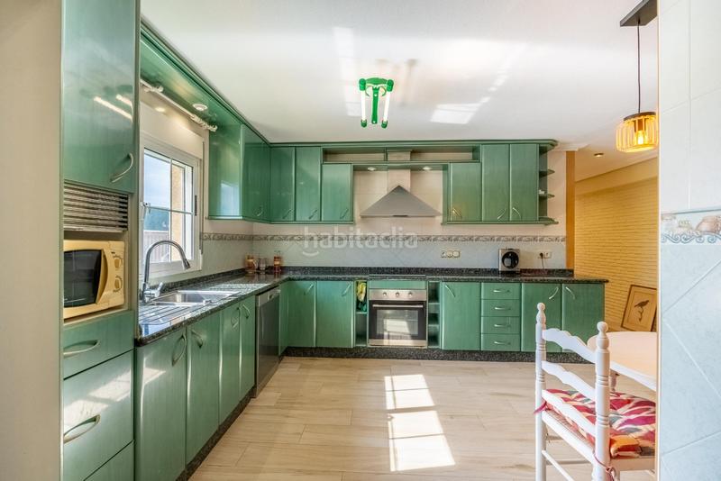 Foto 5fc27f84-6c53-40a8-ac98-db13f940081d. Chalet con riscaldamento parcheggio piscina in Zona Carrefour - Urbanizaciones Torrevieja