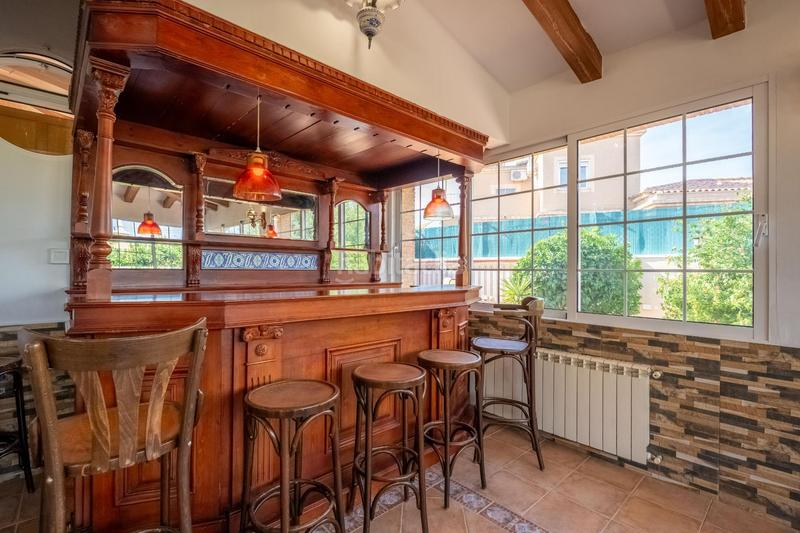 Foto 784631eb-efc8-4367-a94d-c6efe06cf940. Chalet con riscaldamento parcheggio piscina in Zona Carrefour - Urbanizaciones Torrevieja