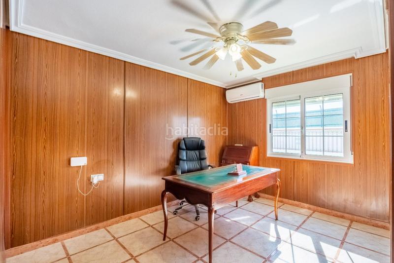 Foto 8c41679d-ad35-4ee1-9b14-af1a56ff2608. Chalet con riscaldamento parcheggio piscina in Zona Carrefour - Urbanizaciones Torrevieja