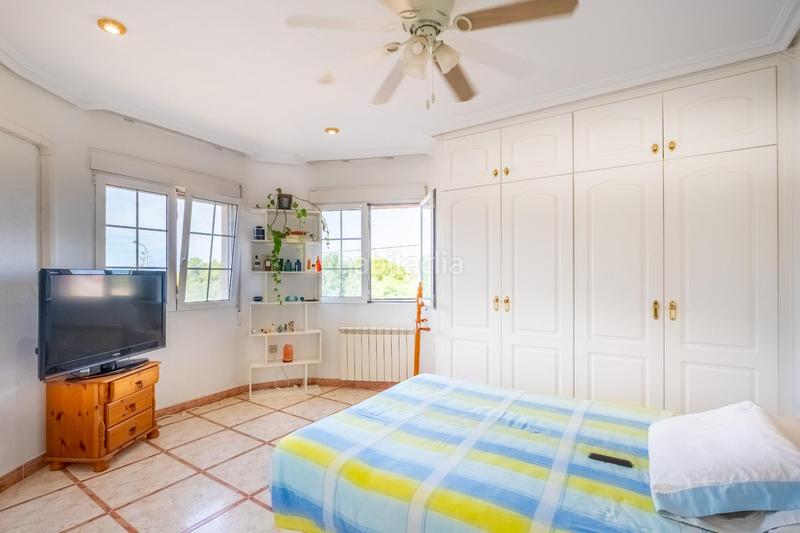 Foto 9c7a9e68-b712-4cf3-a4f7-aa46271f2ac5. Chalet con riscaldamento parcheggio piscina in Zona Carrefour - Urbanizaciones Torrevieja