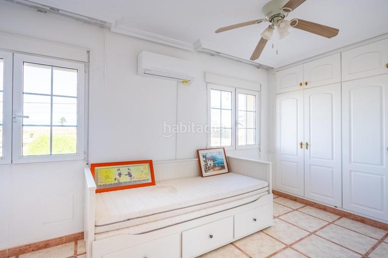 Foto d847cef7-d9d1-4ea3-a32d-2a9f56fa24f6. Chalet con riscaldamento parcheggio piscina in Zona Carrefour - Urbanizaciones Torrevieja