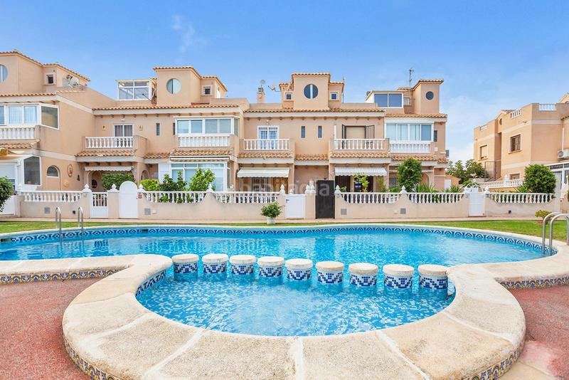 Foto edcb4f80-a38e-40ff-be91-54f2da0ba28f. Maison dans calle ariadna dans Aguas Nuevas Torrevieja