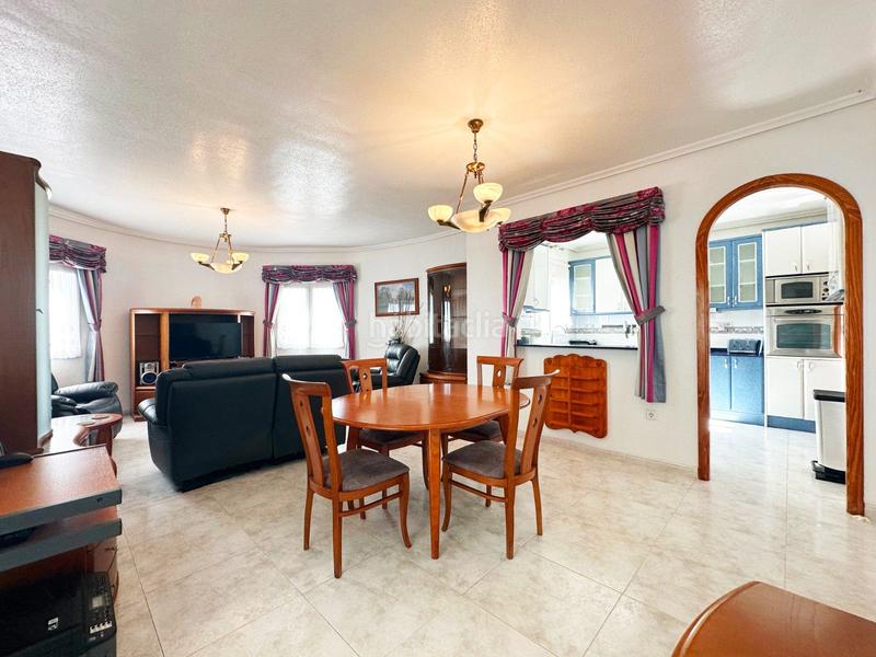 Foto a85dfbec-23e0-4f70-a754-8586e1ae01fe. Chalet in calle diego vázquez in Playa Flamenca Orihuela