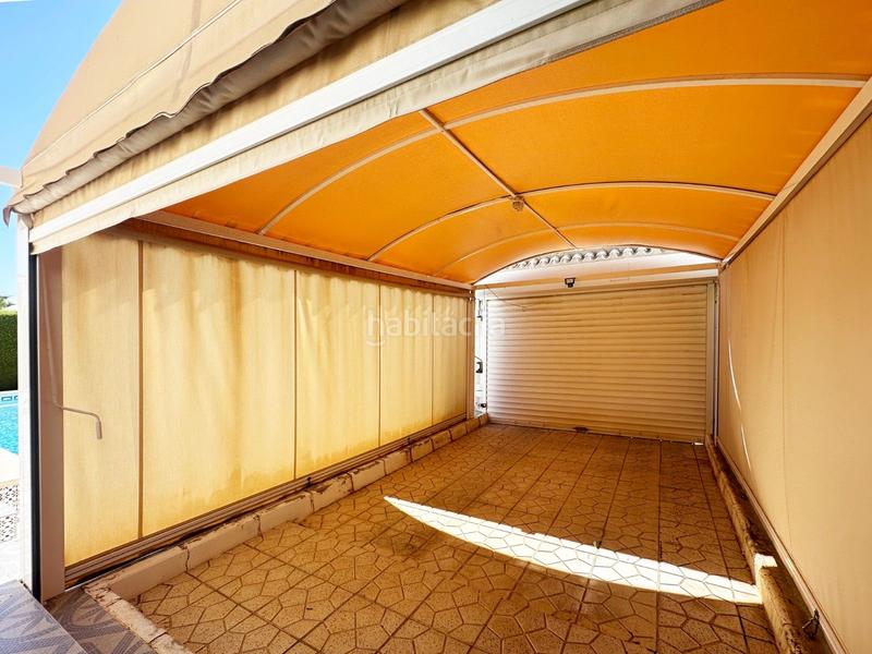 Foto b99b268e-35bb-4267-ac7e-fe0fece056b9. Chalet in calle diego vázquez in Playa Flamenca Orihuela