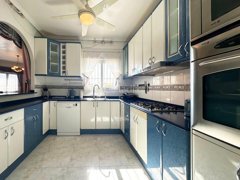 Foto e773126d-d158-4973-b0b3-c1c9d1700508. Chalet in calle diego vázquez in Playa Flamenca Orihuela