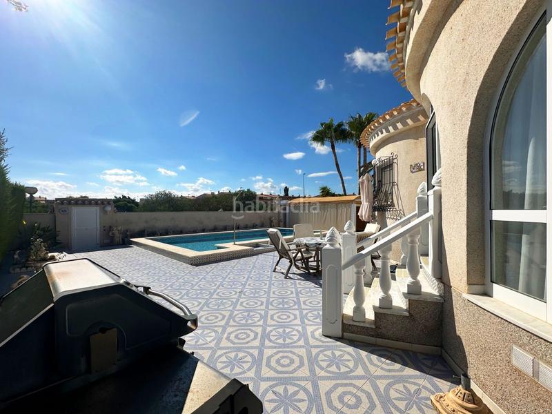 Foto fb917270-8eaa-4c4b-bfcf-76407b38834c. Chalet in calle diego vázquez in Playa Flamenca Orihuela