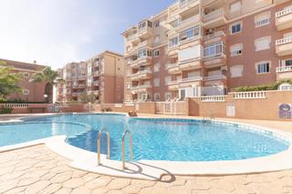 Appartement à Calle eneas 6. Apartamento de 1 dormitorio 1 baño en torrevieja zona de torrebl