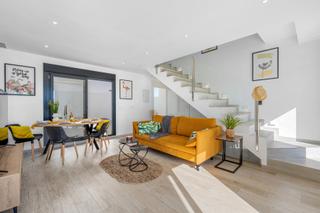 Xalet  Calle seneca. Villa de 4 dormitorios y 3 baños en los alcazares alicante