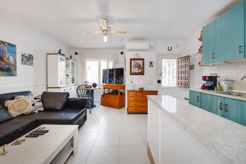 Foto a7fb1814-06b3-4093-92c8-f9a310dd8fb8. Chalet in nueva Torrevieja Torrevieja