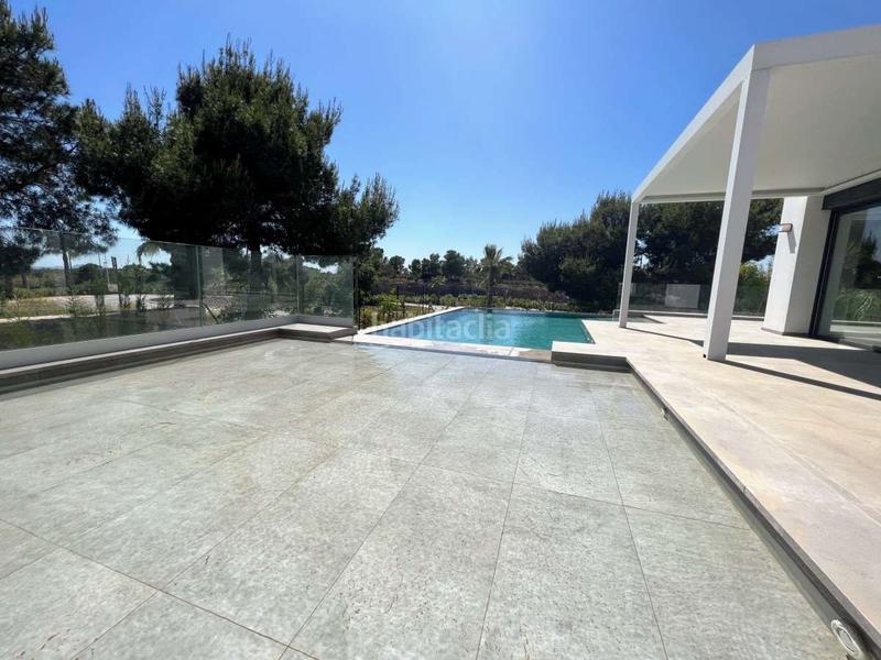 Foto 3b03f870-3c29-4576-bbfe-1a4950db1dc6. Chalet villa de 3 dormitorios 3 baños en colinas golf costa en Orihuela