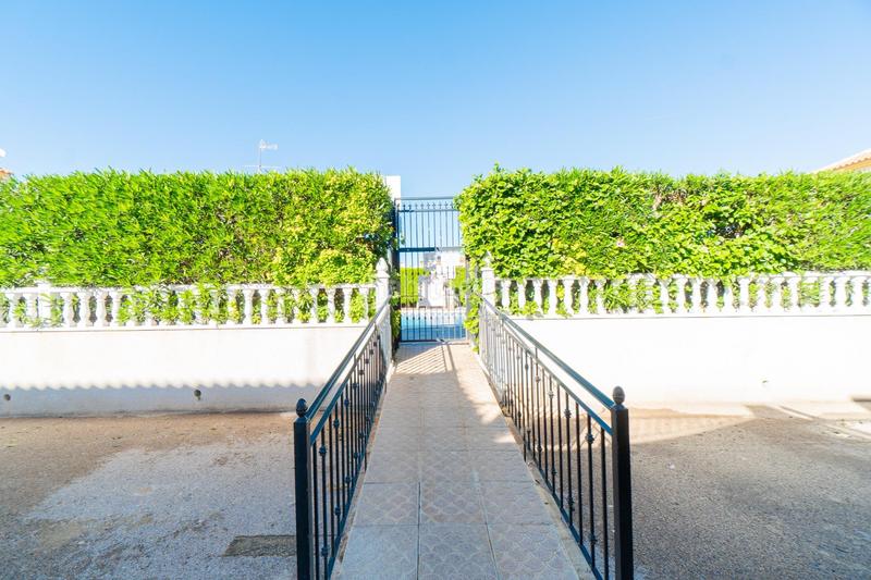 Foto 93ecd1bd-c773-4c07-ba04-1d3d6429f33c. Duplex in calle niagara in Playa Flamenca Orihuela