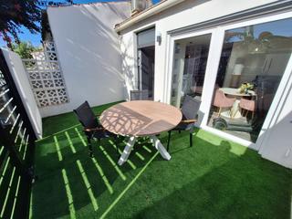 Studio à Zona Carrefour - Urbanizaciones. Estudio reformado en la zona de torretas, torrevieja