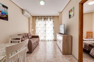 Pis  Calle de calera. Apartamento de 1 dormitorio 1 baño en torrevieja  alicante