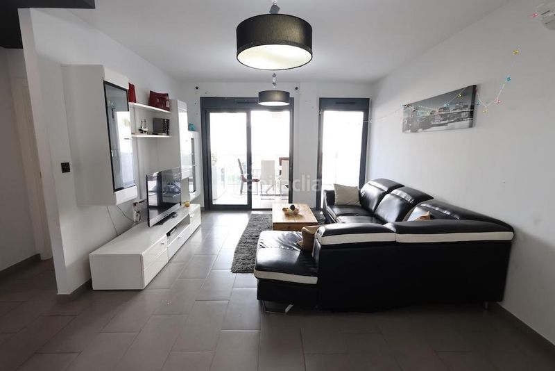 Foto 479b2b0d-57e4-41e7-b701-0bc17f2b2f24. Apartament amb aparcament piscina a La Zenia Orihuela