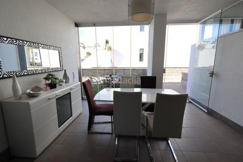 Foto f191fe3f-d8a8-435a-b691-54f21d4e2510. Apartament amb aparcament piscina a La Zenia Orihuela