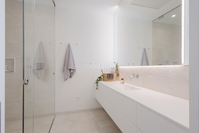 Foto 1ed498e2-1662-4fbb-b076-47deee1d837f. Chalet villa de 5 dormitorios y 6 baños con piscina privada en las colinas golf costa en Orihuela
