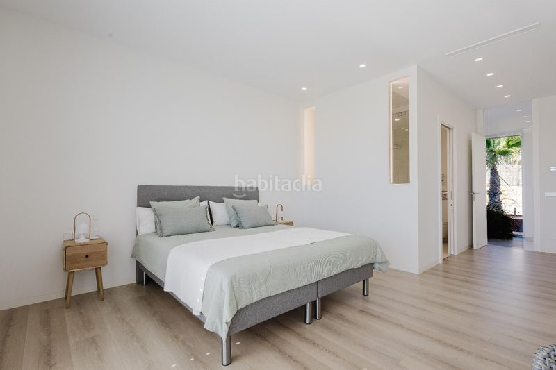 Foto 26ce6603-9942-4935-a759-50125c5aaacd. Chalet villa de 5 dormitorios y 6 baños con piscina privada en las colinas golf costa en Orihuela