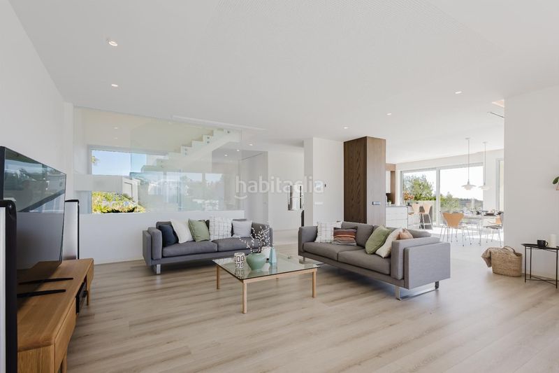 Foto 96a43b21-c922-49c4-96de-352657dd7dc6. Chalet villa de 5 dormitorios y 6 baños con piscina privada en las colinas golf costa en Orihuela