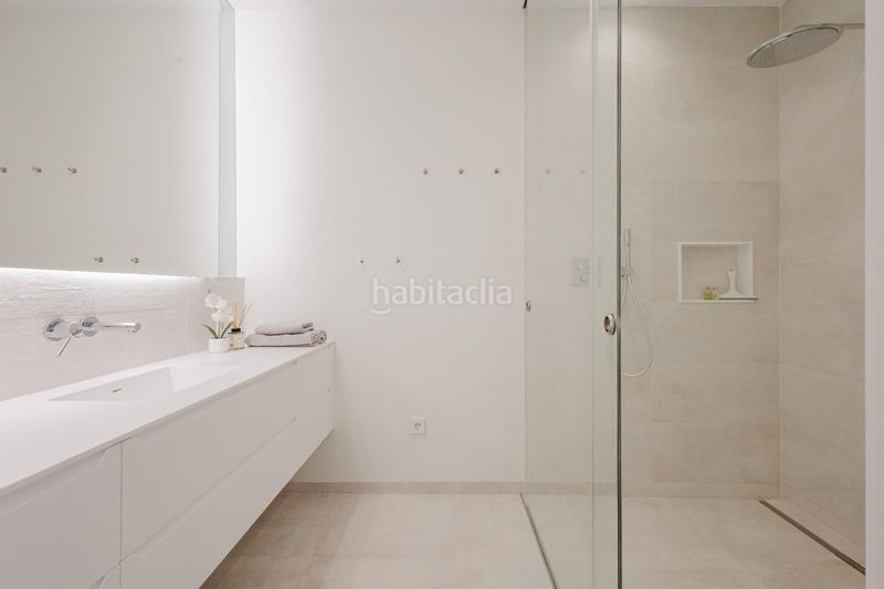 Foto c25c74ed-97de-4a86-9334-ef1e27f951fb. Chalet villa de 5 dormitorios y 6 baños con piscina privada en las colinas golf costa en Orihuela