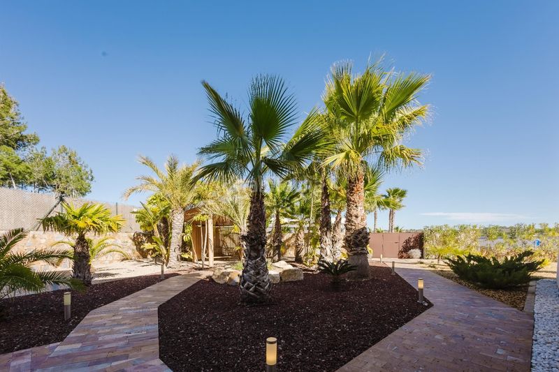 Foto d3b0640b-c868-46b5-8fdc-13847310be03. Chalet villa de 5 dormitorios y 6 baños con piscina privada en las colinas golf costa en Orihuela
