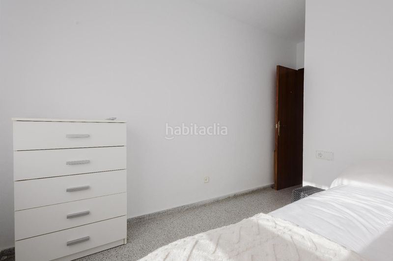 Foto 76edacb2-43a3-4ad0-b457-fe48f0c4b40c. Apartamento  dee 4 dormitorios 2 baños alicante en San Miguel de Salinas