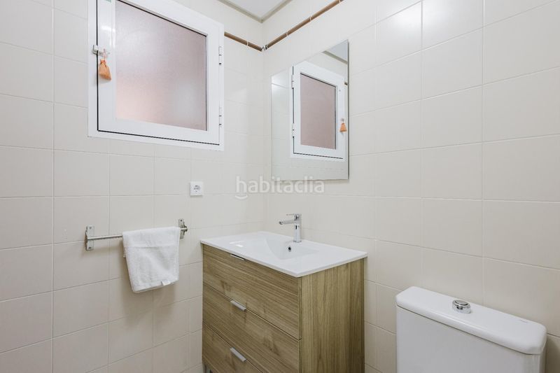 Foto c2296eab-5b92-49bb-afbd-213a1ece2a1c. Apartamento  dee 4 dormitorios 2 baños alicante en San Miguel de Salinas