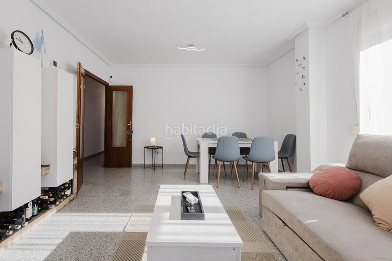 Foto f5f1ea89-206e-4f2d-8738-97121ebd48fb. Apartamento  dee 4 dormitorios 2 baños alicante en San Miguel de Salinas