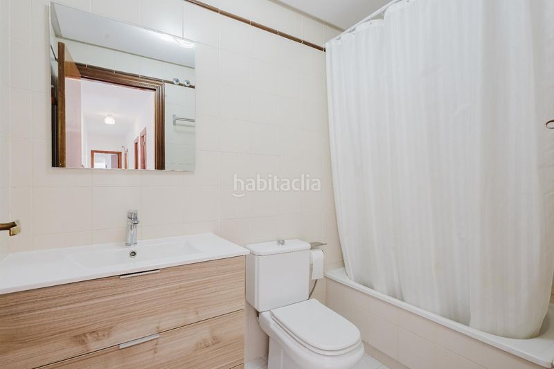 Foto fb3e0e21-59a6-402f-9909-05c7bf3282eb. Apartamento  dee 4 dormitorios 2 baños alicante en San Miguel de Salinas